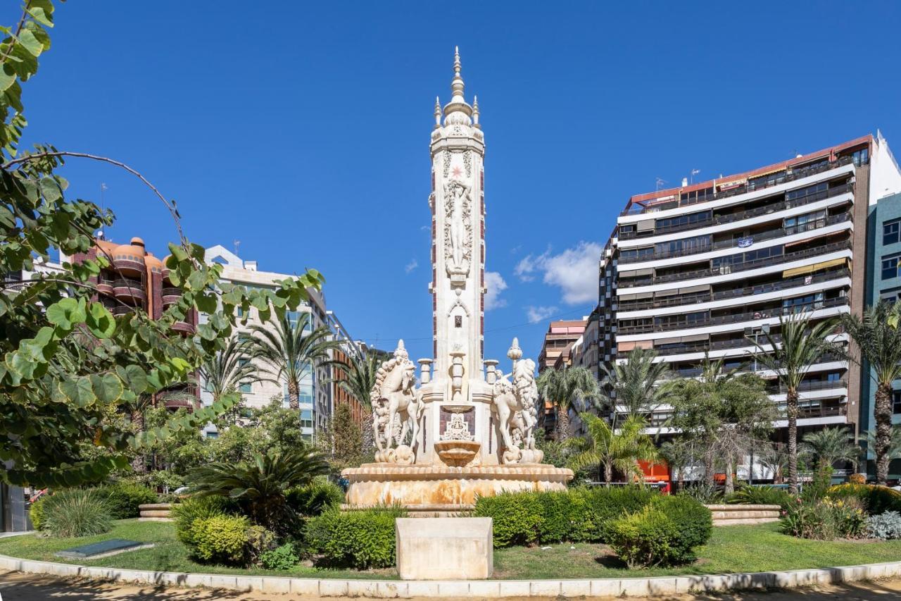 Beach Suite, City & Mountain View Alicante Eksteriør billede