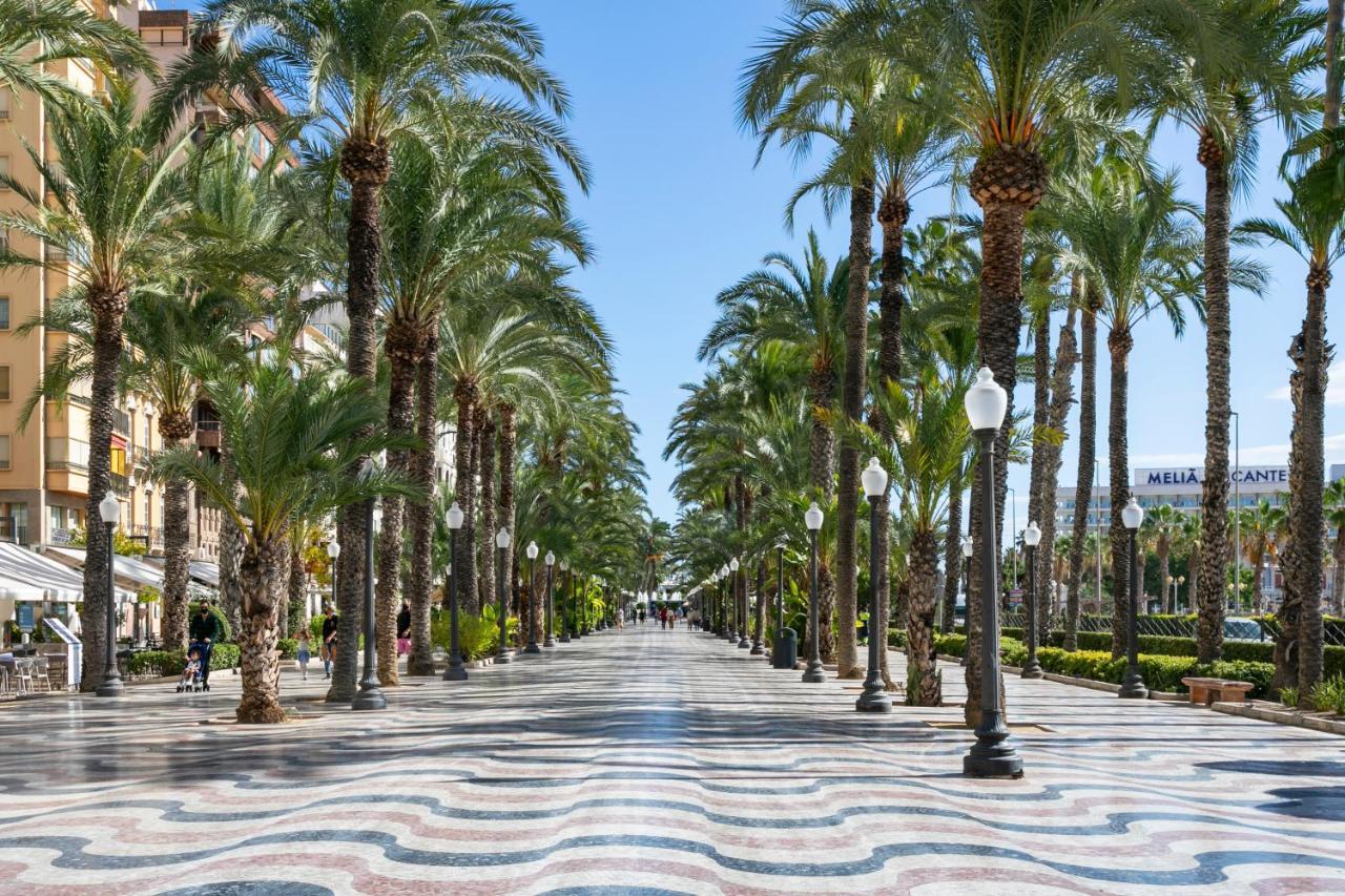 Beach Suite, City & Mountain View Alicante Eksteriør billede