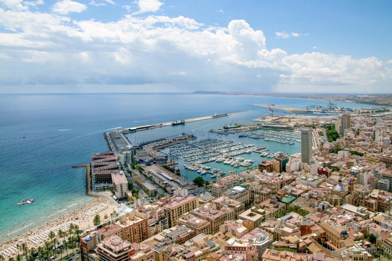Beach Suite, City & Mountain View Alicante Eksteriør billede